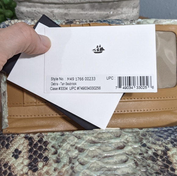 🤎SOLD💙NWT Brahmin Debra Tan Seabrook wristlet - Picture 6 of 9